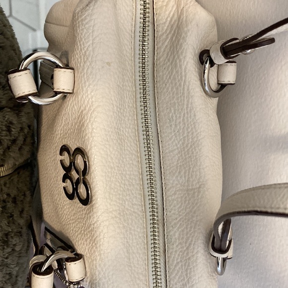 COACH Small Julia White Pebbled Leather 4C Logo Satchel - Picture 4 of 9
